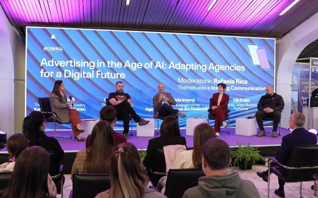 Painel de discussão “Publicidade na Era da IA” no palco do Future2Tech 2025